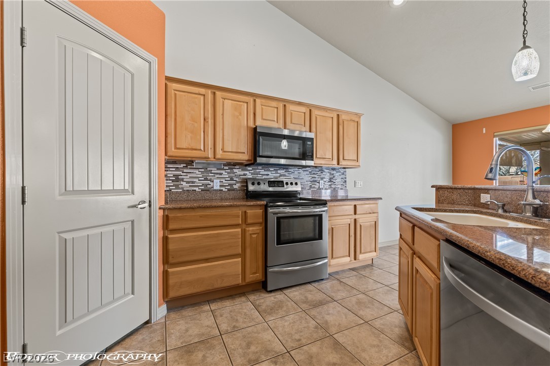 879 Glendale Road Mesquite, NV 89027 - Photo 29 of 68