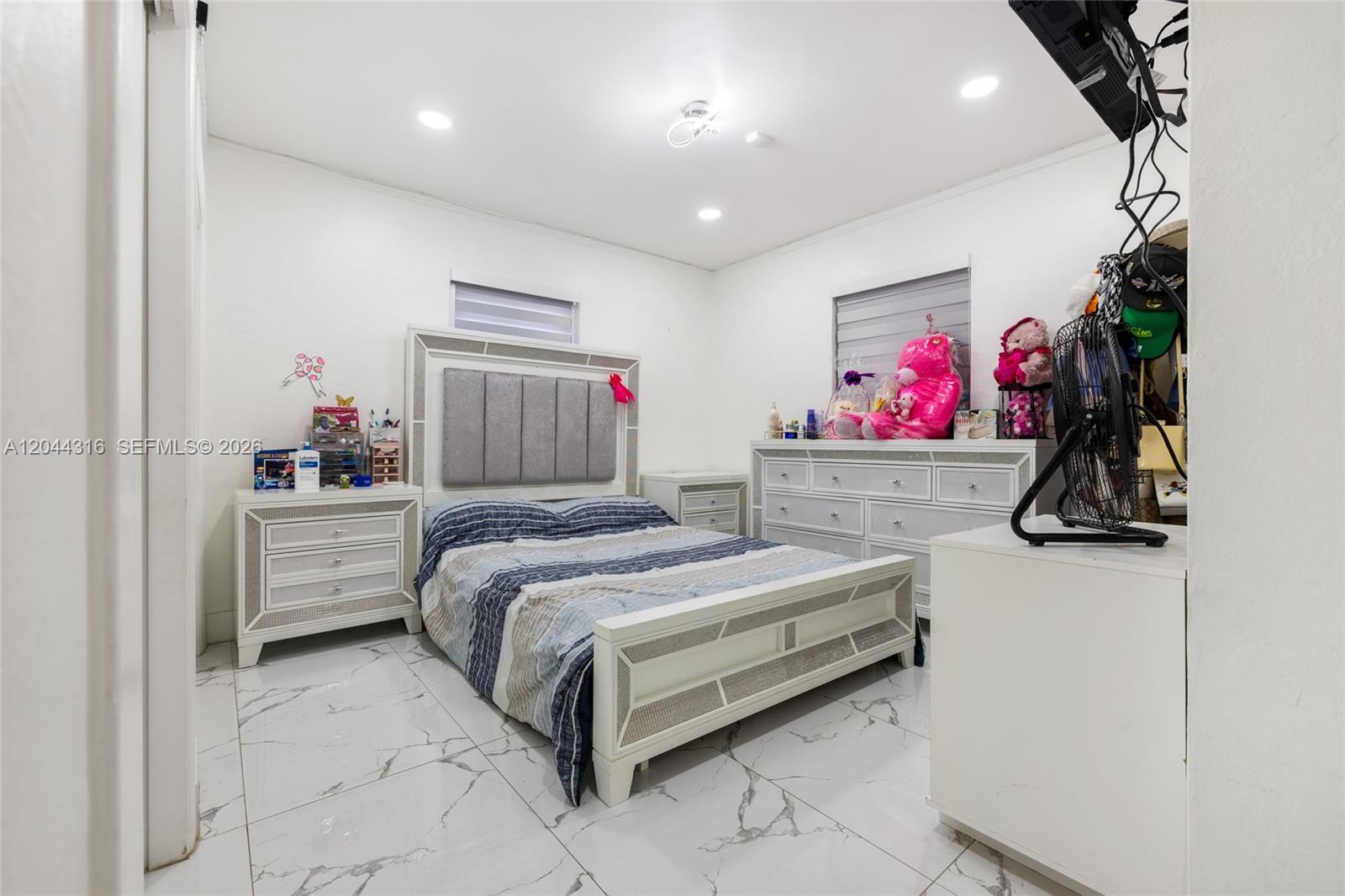 8330 Southwest 25th Street Miami, FL 33155 - Photo 15 of 28
