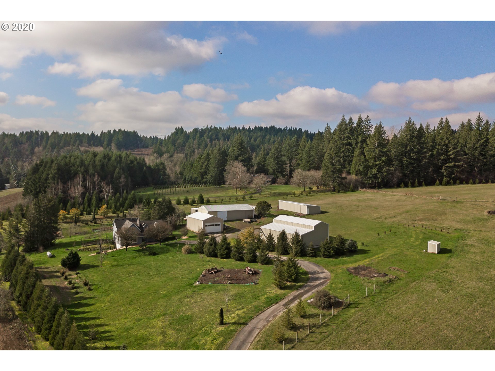 18833 South Henrici Road Oregon City, OR 97045 - Photo 2 of 32 Gallery Image 2