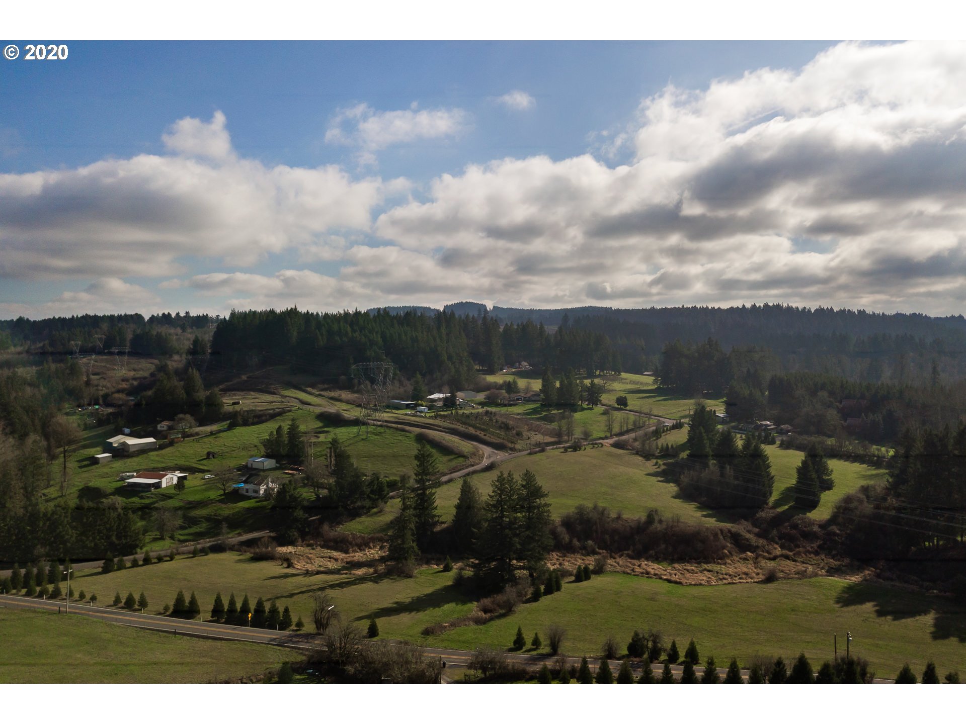18833 South Henrici Road Oregon City, OR 97045 - Photo 6 of 32 Gallery Image 6