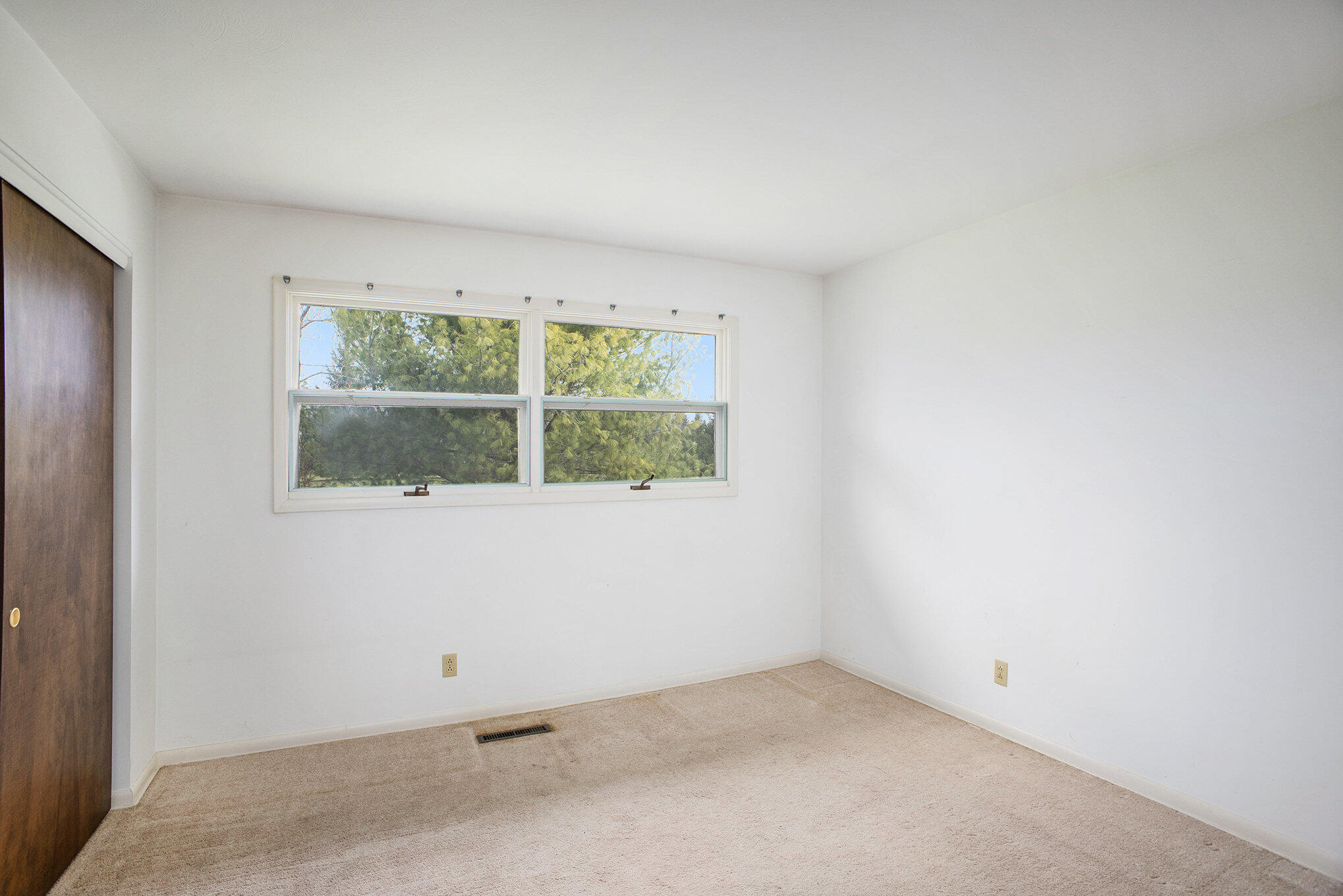 3130 Burkley Road Williamston, MI 48895 - Photo 10 of 18 011_file_784