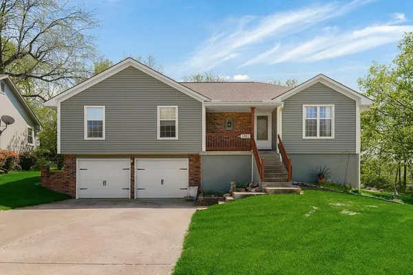 $300,000 | 1901 Fairground Drive, Pleasant Hill, MO 64080