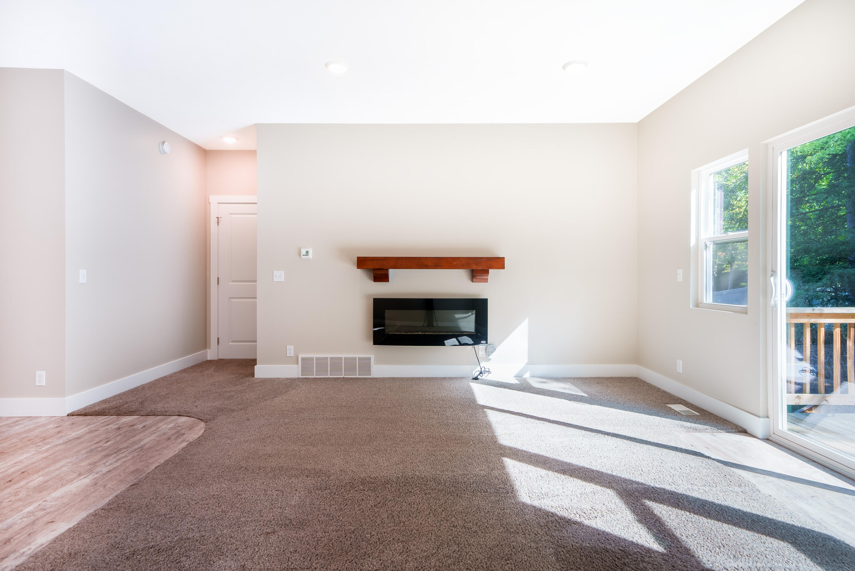6070 Turtle Ridge Fruitport, MI 49415 - Photo 20 of 41 20. Living Room 1-3