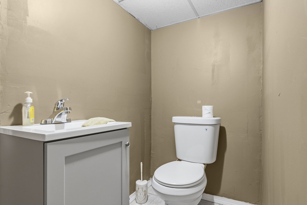 31 Sachem Street Fall River, MA 02724 - Photo 26 of 26