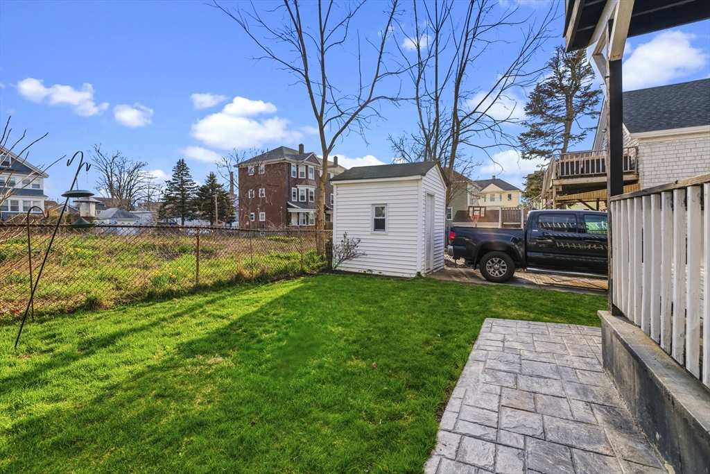 31 Sachem Street Fall River, MA 02724 - Photo 7 of 26