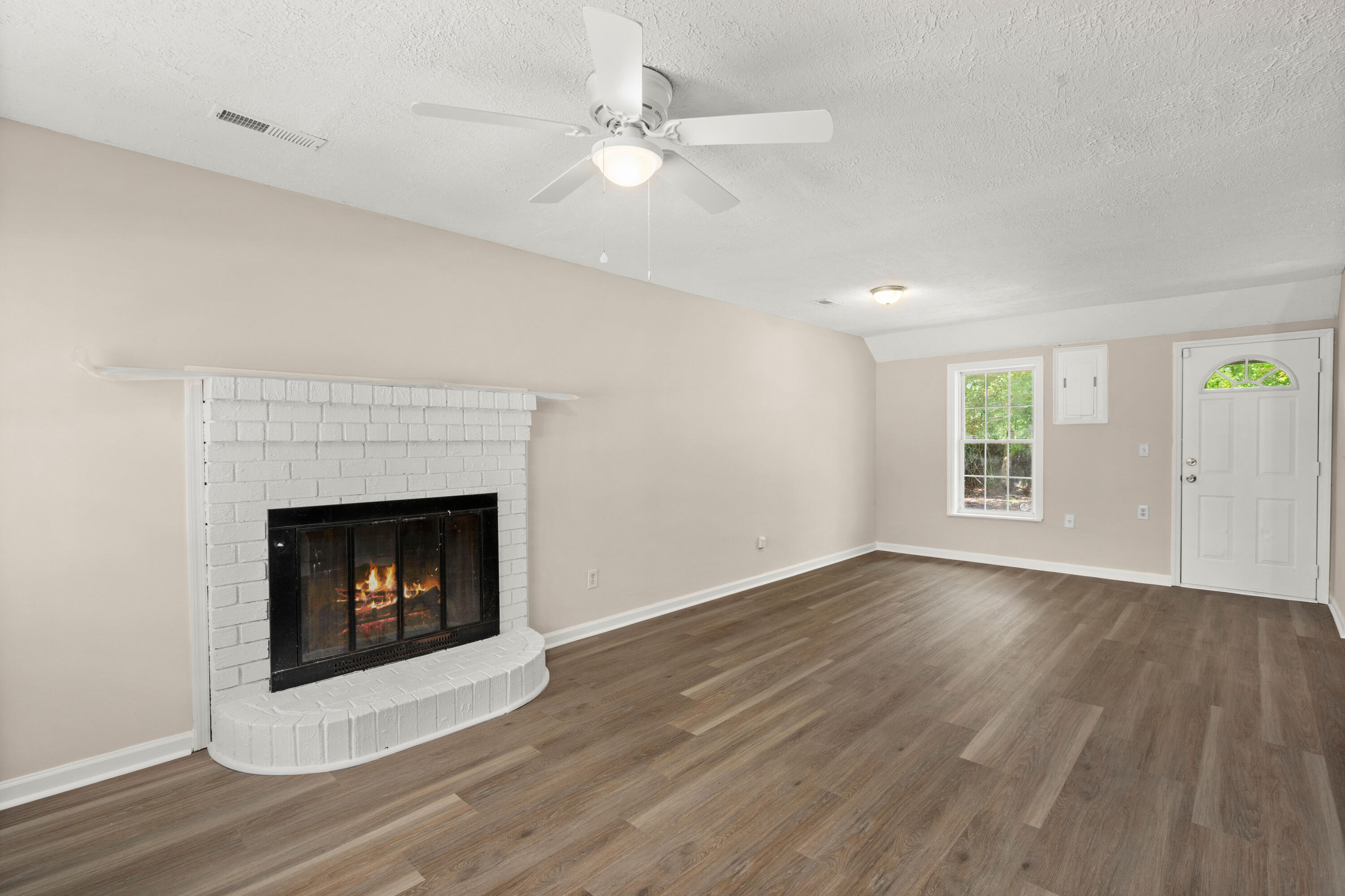 28 Bonnie Burn Road Goose Creek, SC 29445 - Photo 8 of 26 8