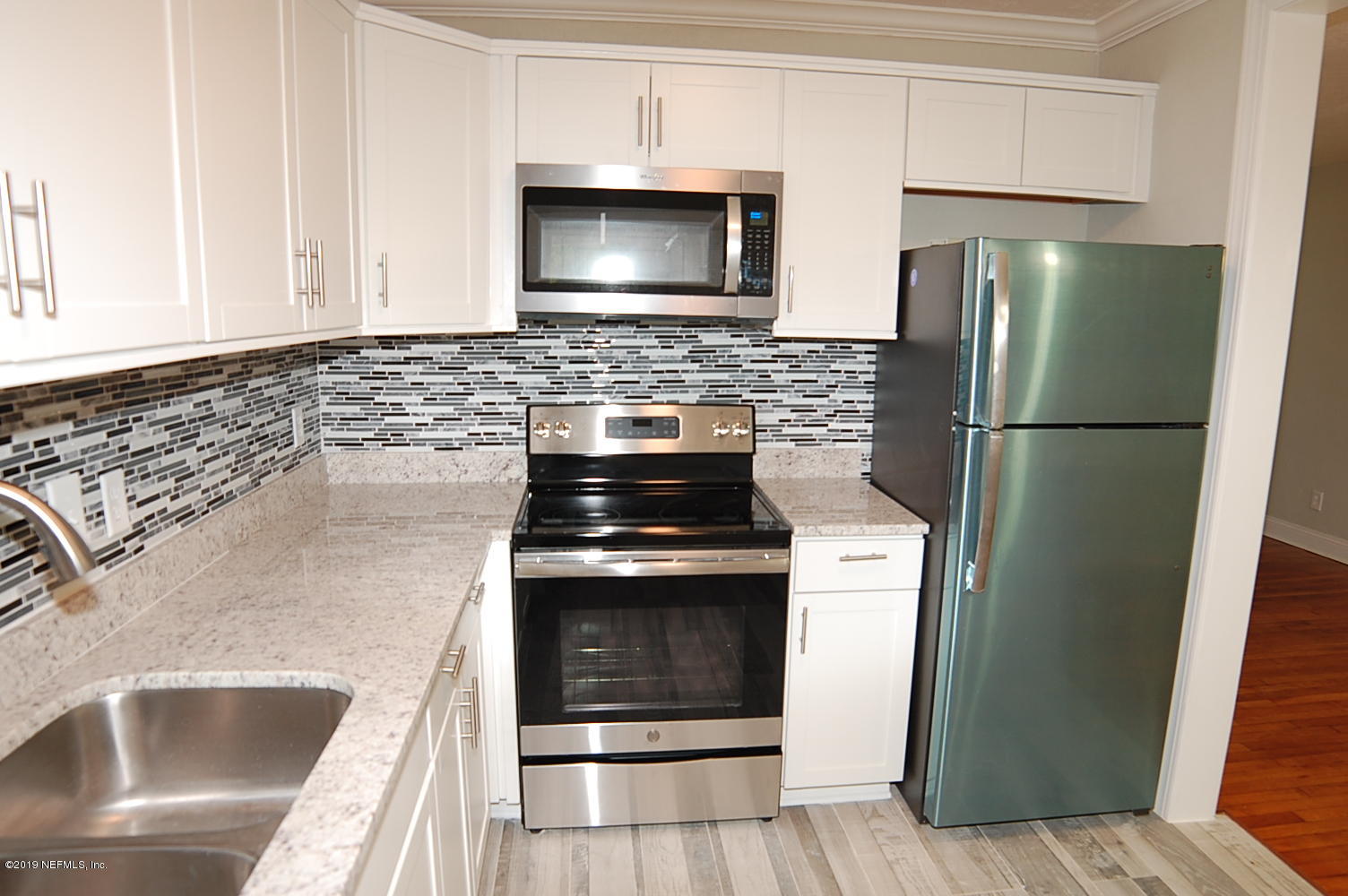 5614 Nettie Road Jacksonville, FL 32207 - Photo 10 of 31 10 kitchen