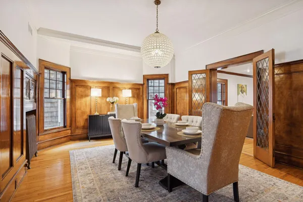 $1,300,000 | 1912 Irving Avenue South, Minneapolis, MN 55403