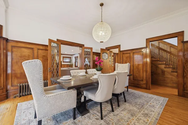 $1,300,000 | 1912 Irving Avenue South, Minneapolis, MN 55403