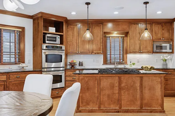 $1,300,000 | 1912 Irving Avenue South, Minneapolis, MN 55403