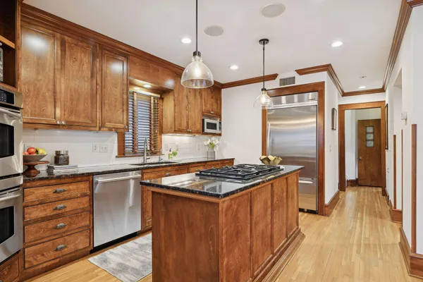 $1,300,000 | 1912 Irving Avenue South, Minneapolis, MN 55403