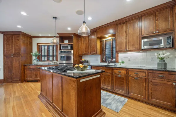 $1,300,000 | 1912 Irving Avenue South, Minneapolis, MN 55403