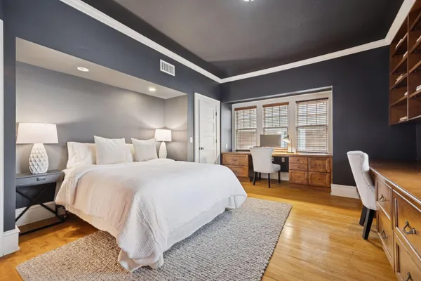 $1,300,000 | 1912 Irving Avenue South, Minneapolis, MN 55403