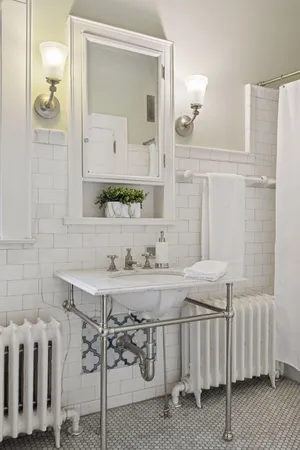 $1,300,000 | 1912 Irving Avenue South, Minneapolis, MN 55403