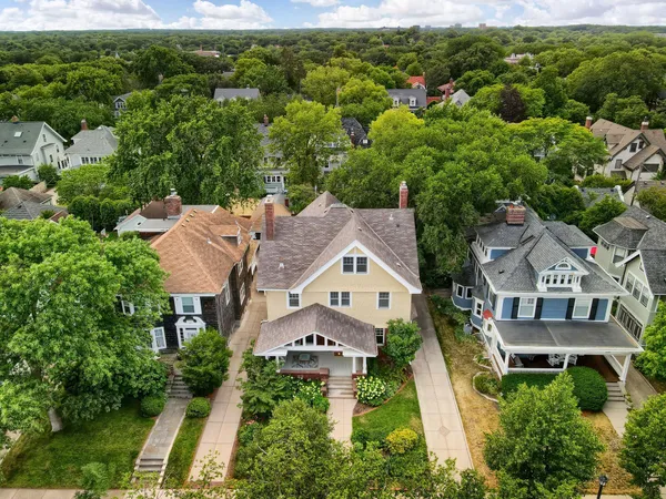 $1,300,000 | 1912 Irving Avenue South, Minneapolis, MN 55403