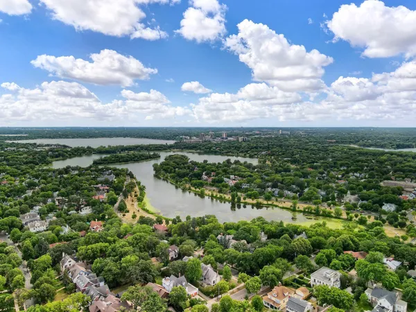 $1,300,000 | 1912 Irving Avenue South, Minneapolis, MN 55403