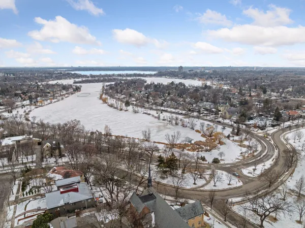 $1,300,000 | 1912 Irving Avenue South, Minneapolis, MN 55403