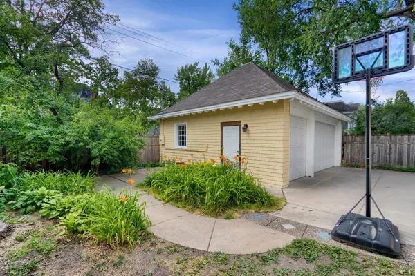 $1,300,000 | 1912 Irving Avenue South, Minneapolis, MN 55403