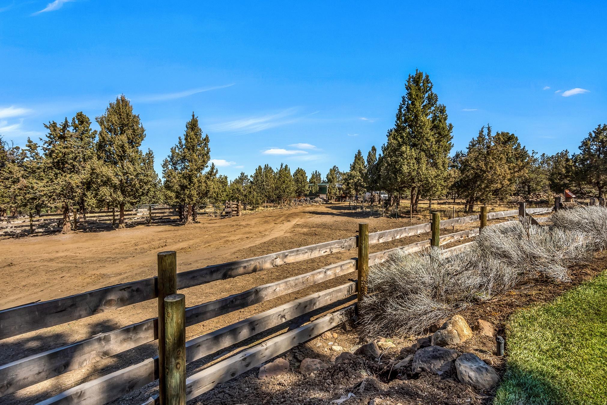 64788 Collins Road Bend, OR 97703 - Photo 47 of 49 47