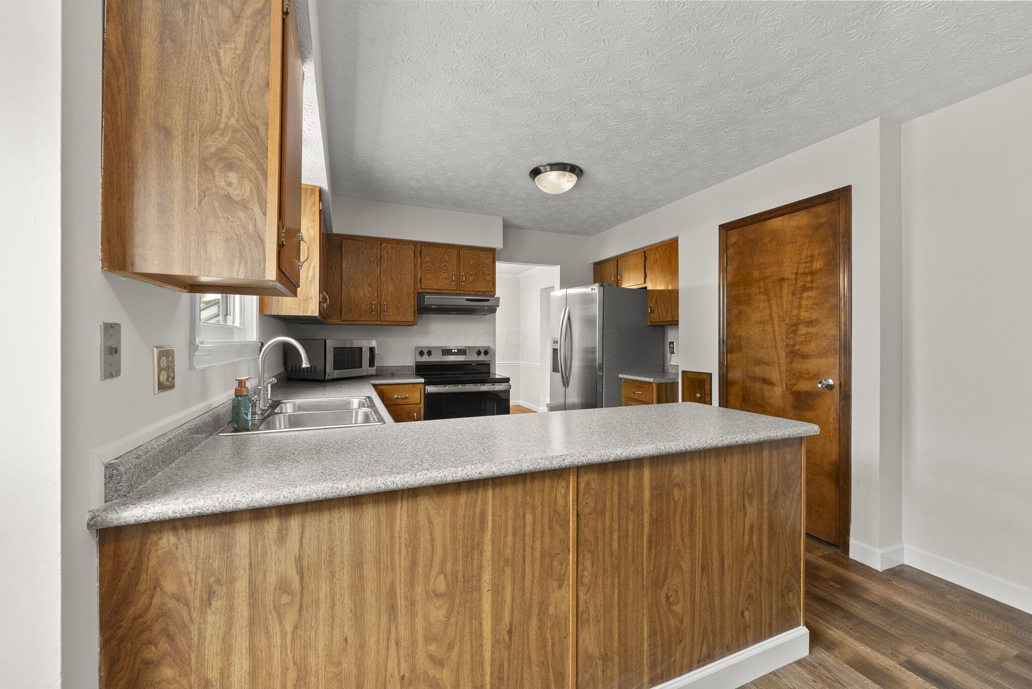 3552 Mountshannon Road Columbus, OH 43221 - Photo 13 of 36 10-web-or-mls-DSC03831