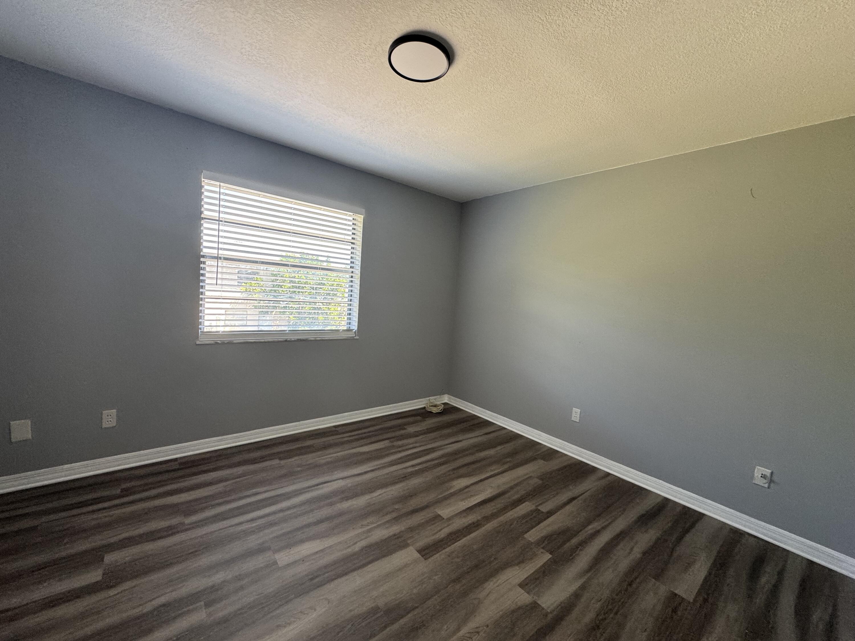 910 Wagner Place, Unit 2 Fort Pierce, FL 34982 - Photo 8 of 11 IMG_9125