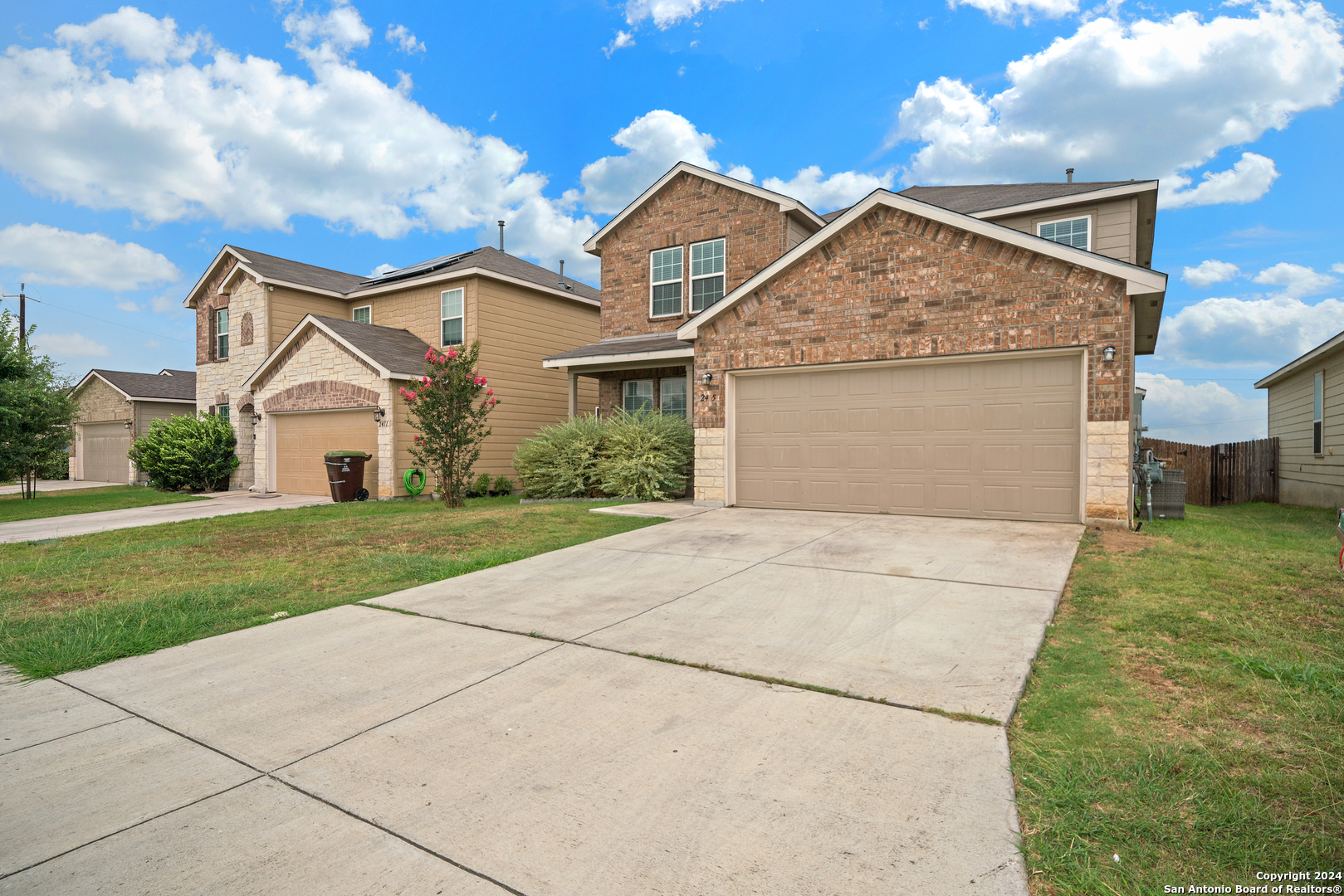 2415 Camberly View Converse, TX 78109 - Photo 3 of 30