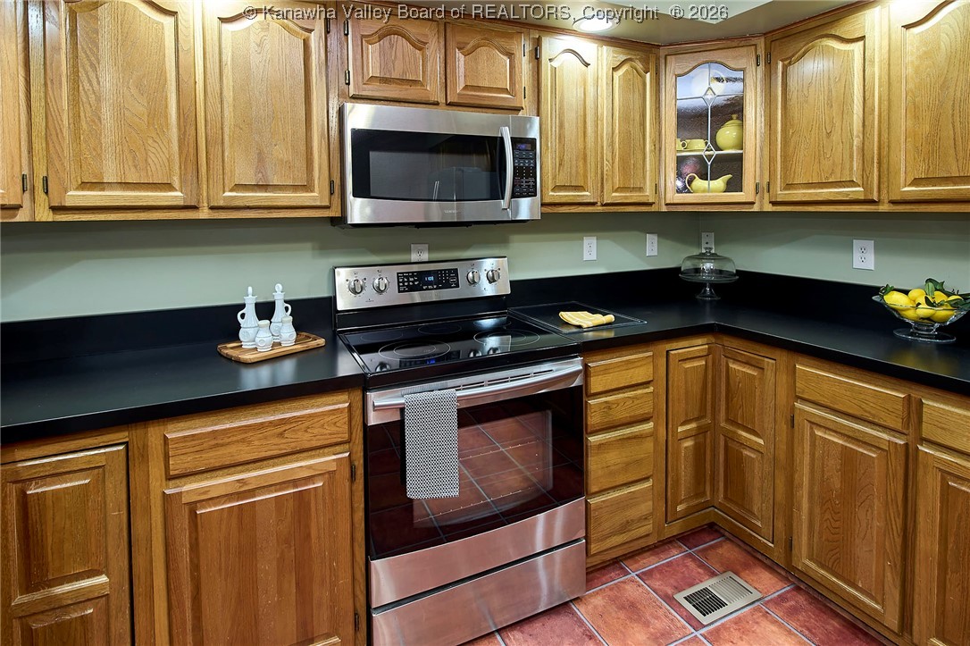 872 Country Estates Road Danville, WV 25053 - Photo 12 of 38 Gallery Image 12