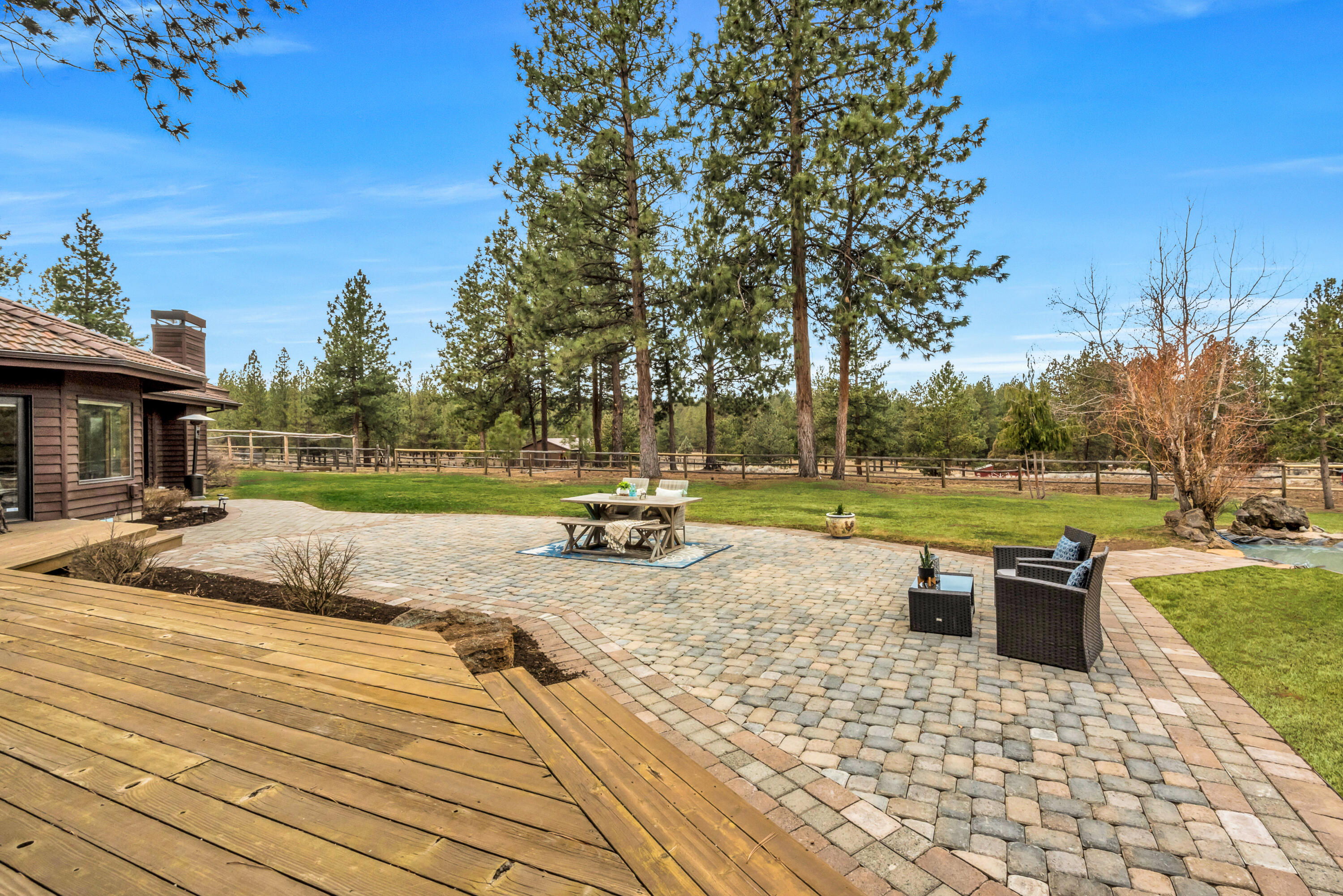 60234 Tekampe Road Bend, OR 97702 - Photo 27 of 35 27