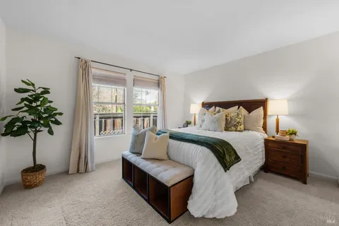 $1,695,000 | 2004 Oak Circle, Yountville, CA 94599