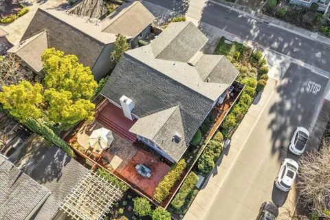 $1,695,000 | 2004 Oak Circle, Yountville, CA 94599