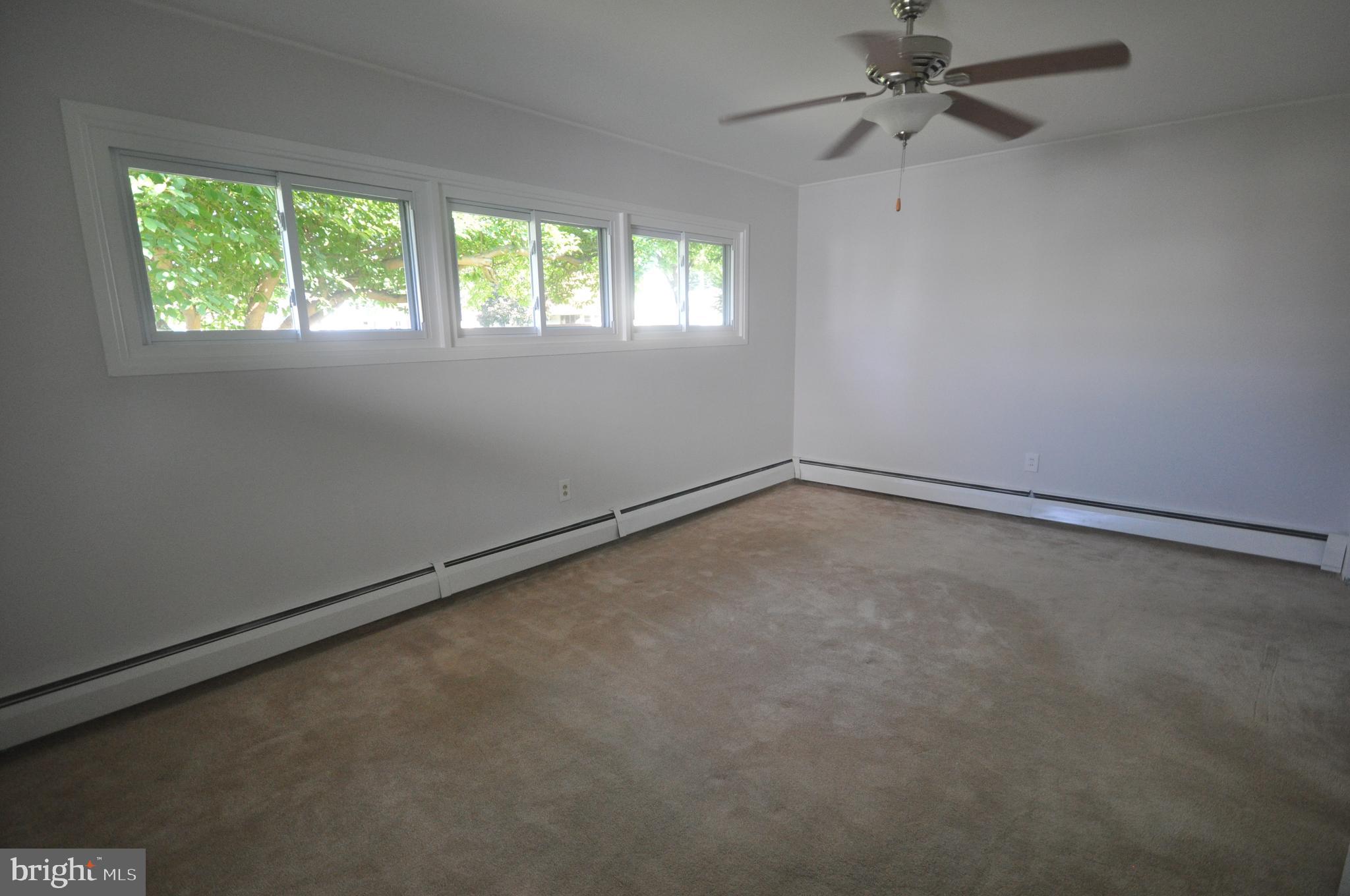 68 Hollow Road Levittown, PA 19056 - Photo 17 of 27 Gallery Image 17
