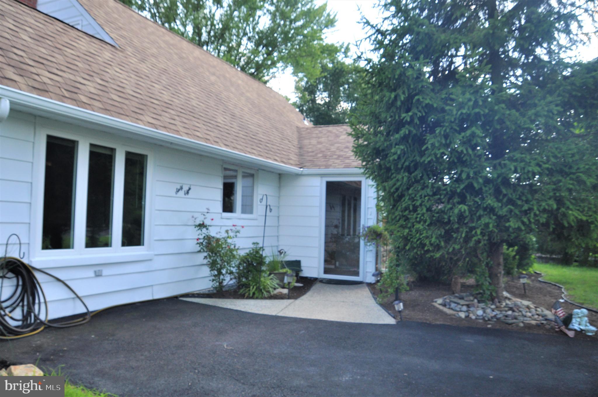 68 Hollow Road Levittown, PA 19056 - Photo 24 of 27 Gallery Image 24