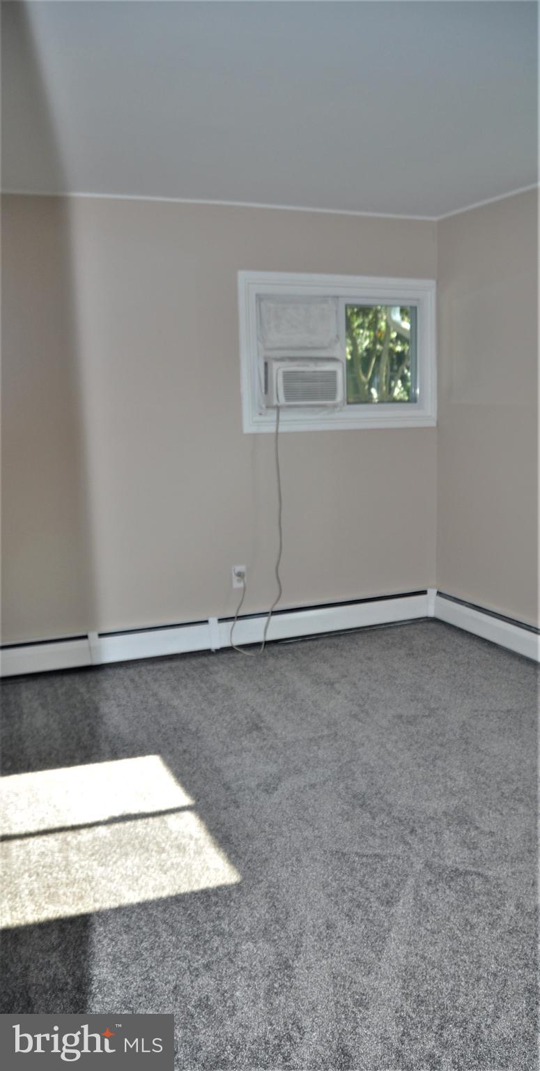 68 Hollow Road Levittown, PA 19056 - Photo 8 of 27 Gallery Image 8