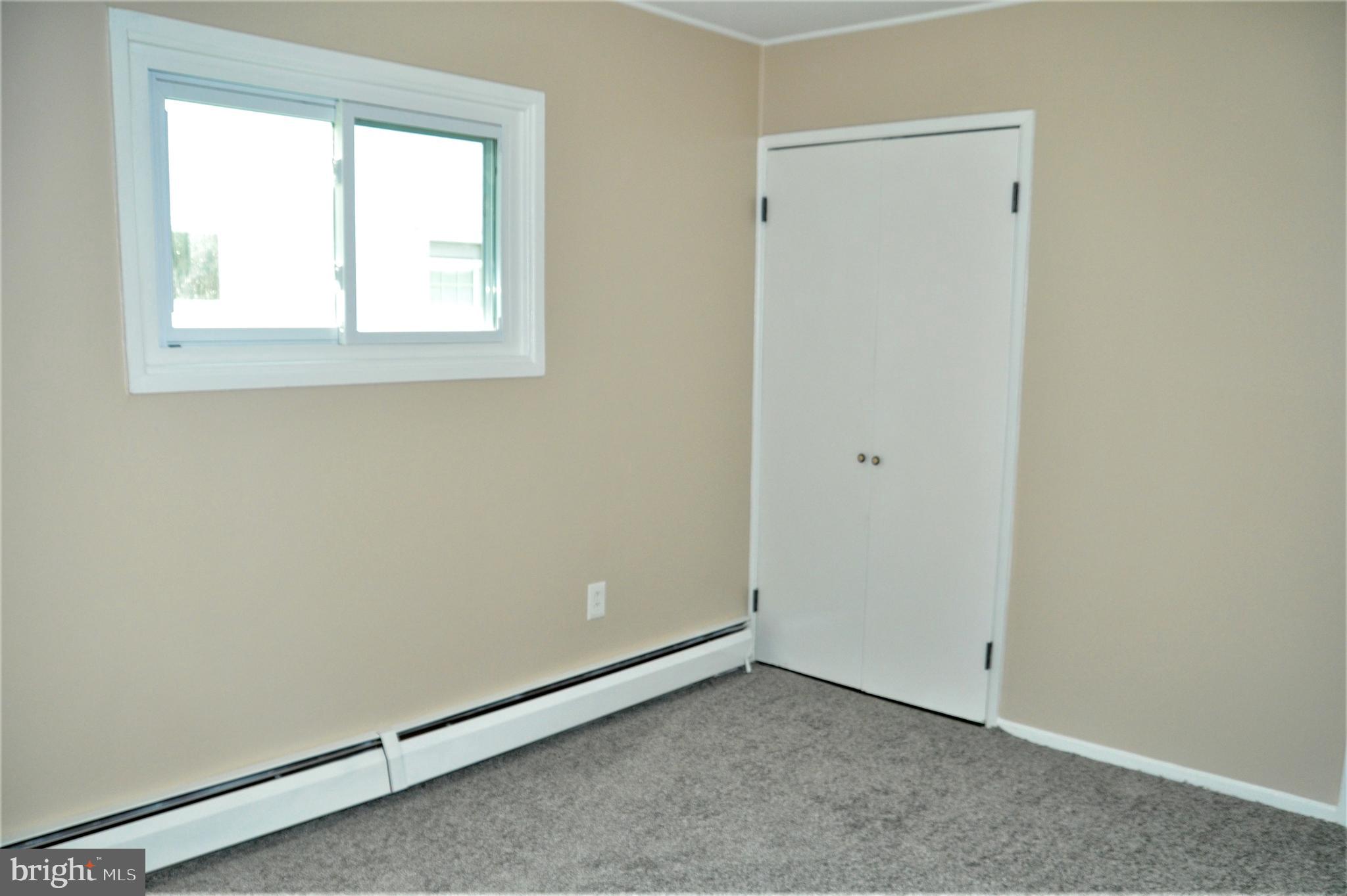 68 Hollow Road Levittown, PA 19056 - Photo 9 of 27 Gallery Image 9