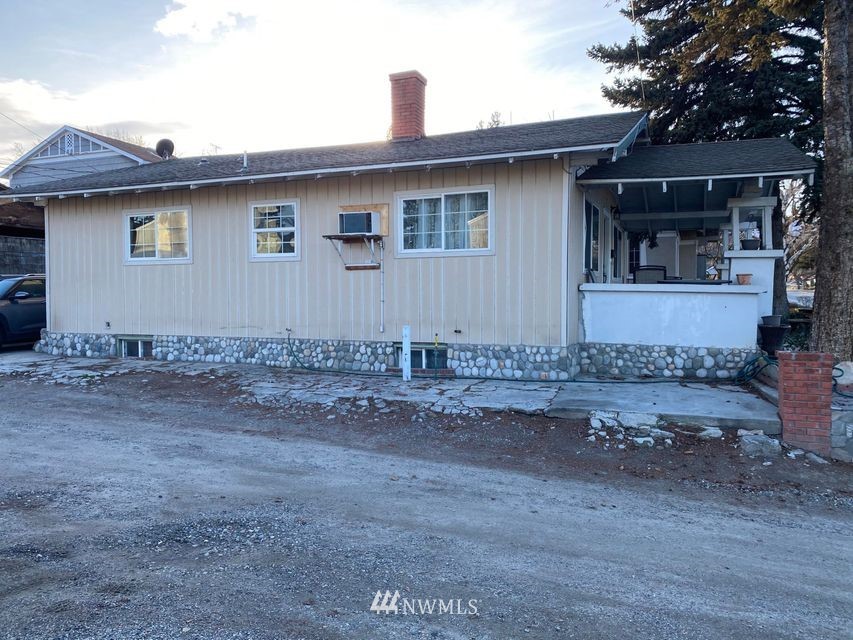 511 First Street Wenatchee, WA 98801 - Photo 3 of 21 Gallery Image 3