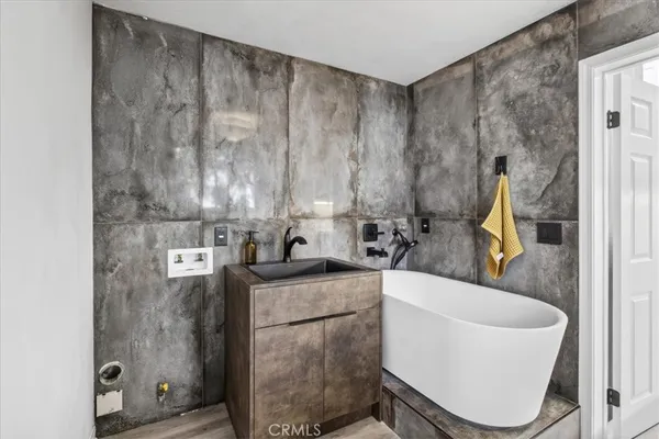 $2,188,000 | 12 Via Cancion, San Clemente, CA 92673