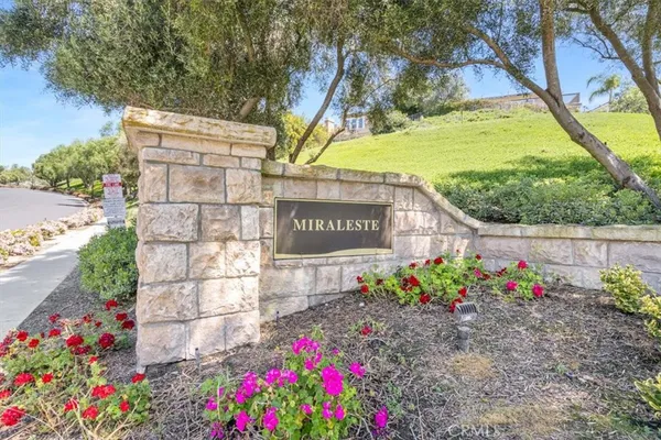 $2,188,000 | 12 Via Cancion, San Clemente, CA 92673