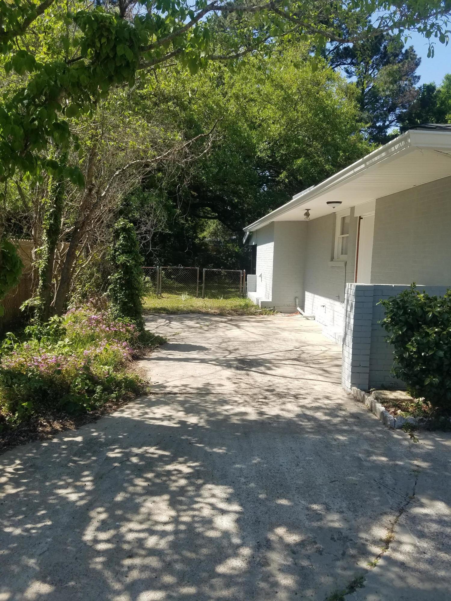1120 Stratford Road Hanahan, SC 29410 - Photo 3 of 35 1120 Stratford side