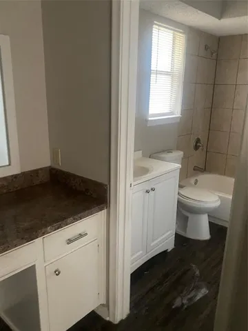 a bathroom with a bathtub
