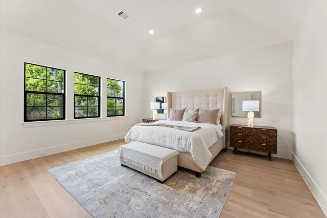 $1,899,990 | 203 East 24th Street, Houston, TX 77008