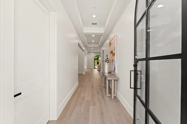 $1,899,990 | 203 East 24th Street, Houston, TX 77008