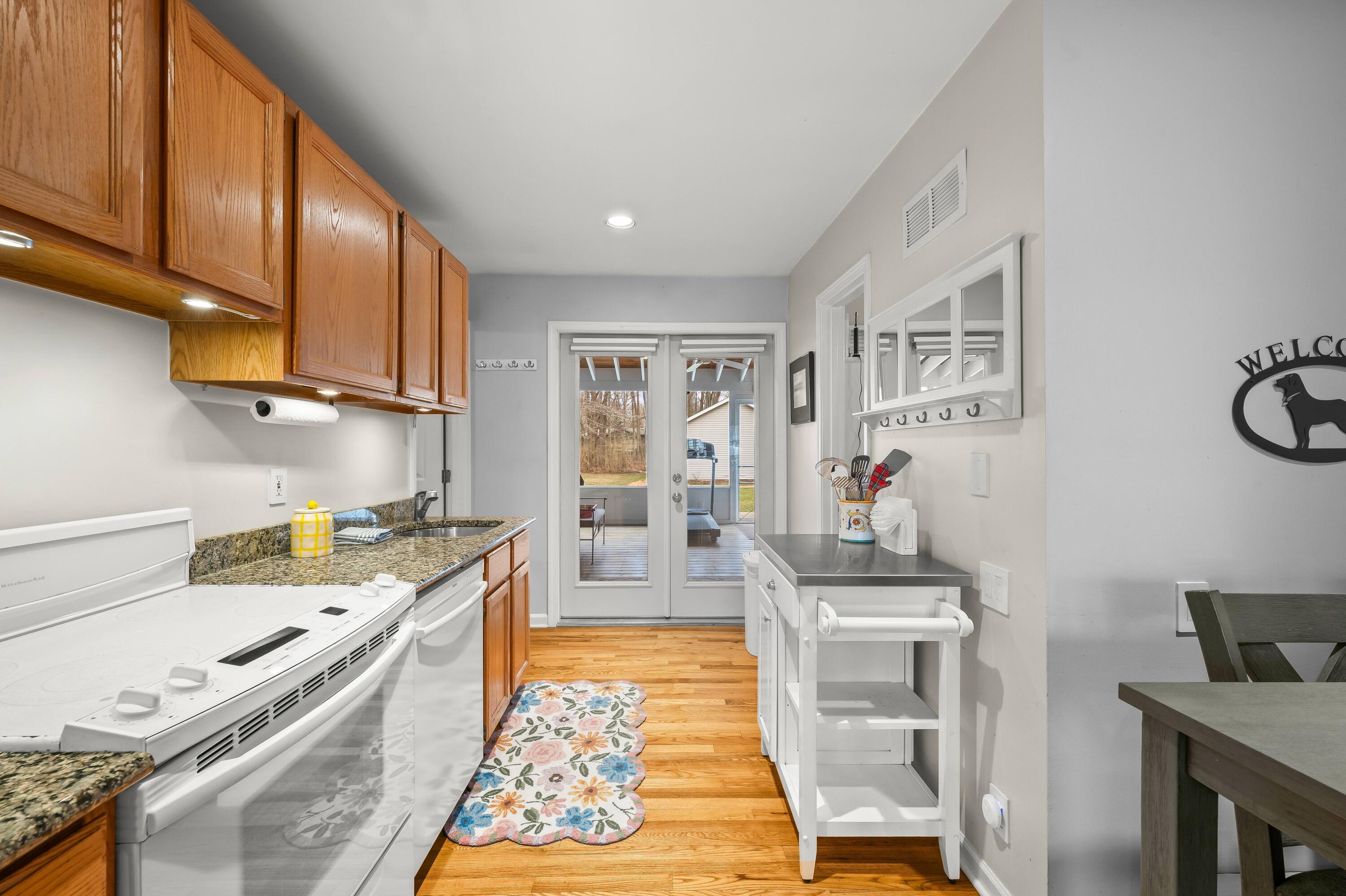 15577 Victor Road, Unit 5 Union Pier, MI 49129 - Photo 7 of 25 11DSC_8604