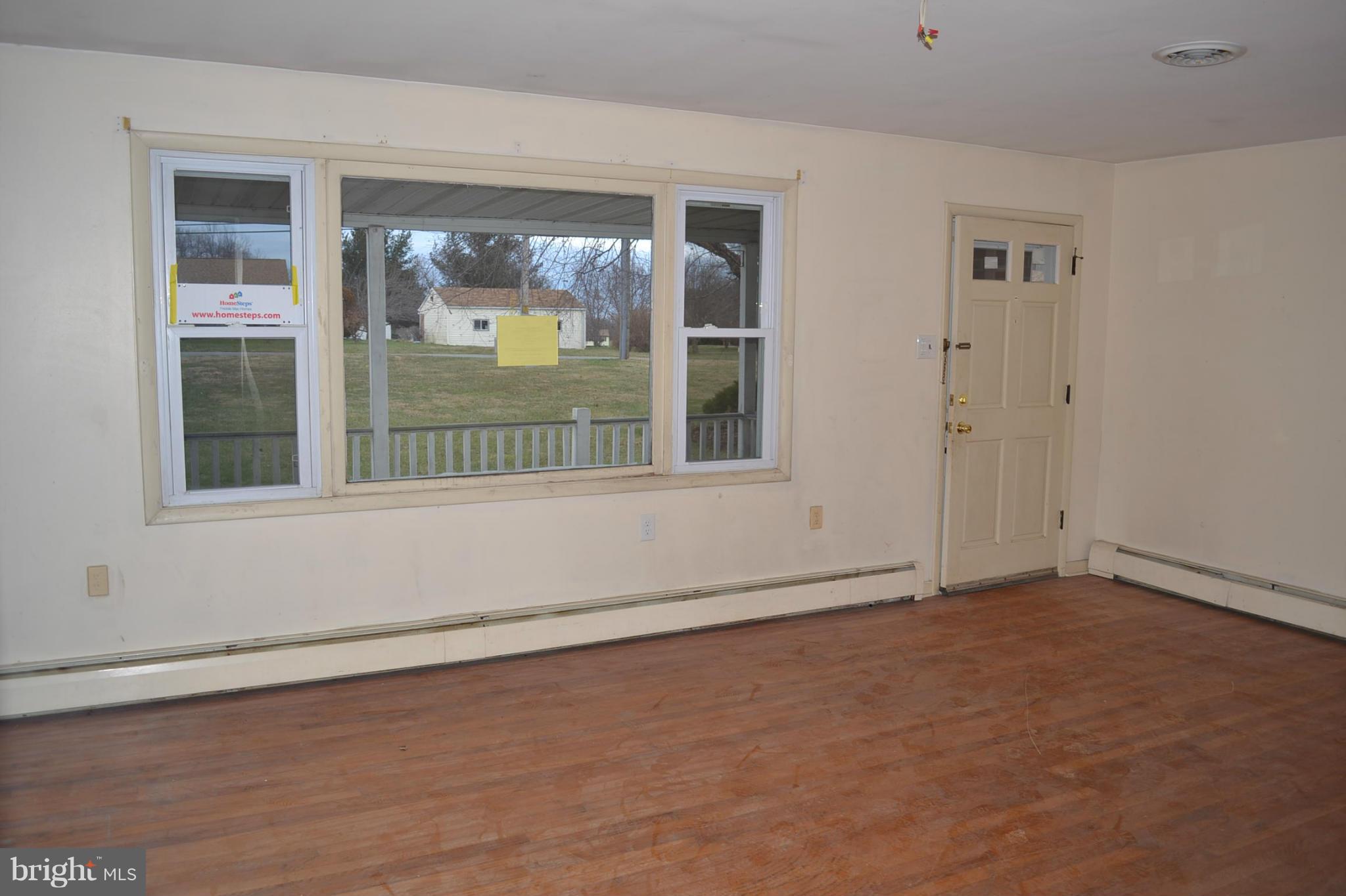 1782 Liberty Grove Road Conowingo, MD 21918 - Photo 8 of 26 Living Room