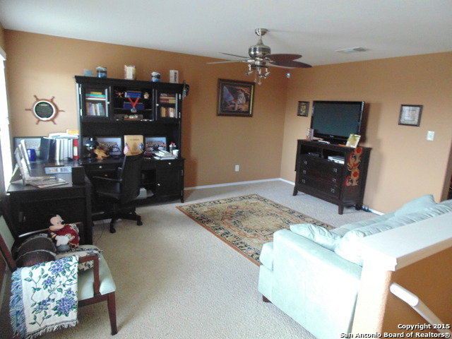 10903 Fox Crest Live Oak, TX 78233 - Photo 15 of 25