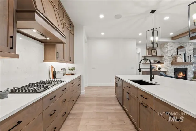 $919,900 | 6963 North Cairnhill Way, Eagle, ID 83616