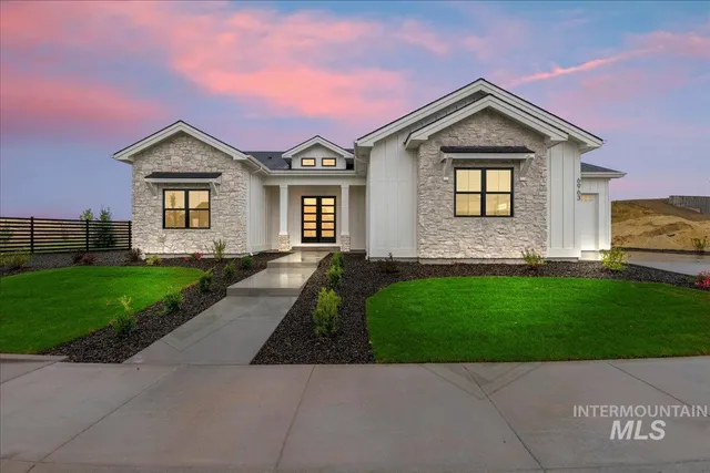 $919,900 | 6963 North Cairnhill Way, Eagle, ID 83616