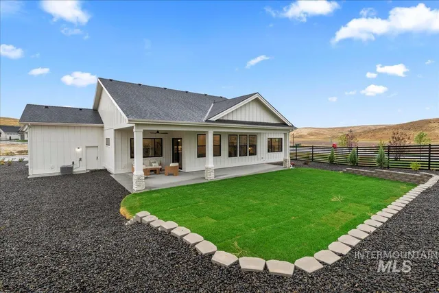 $919,900 | 6963 North Cairnhill Way, Eagle, ID 83616