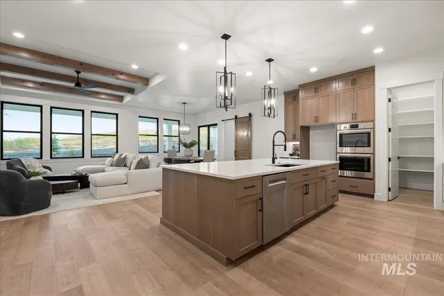 $919,900 | 6963 North Cairnhill Way, Eagle, ID 83616