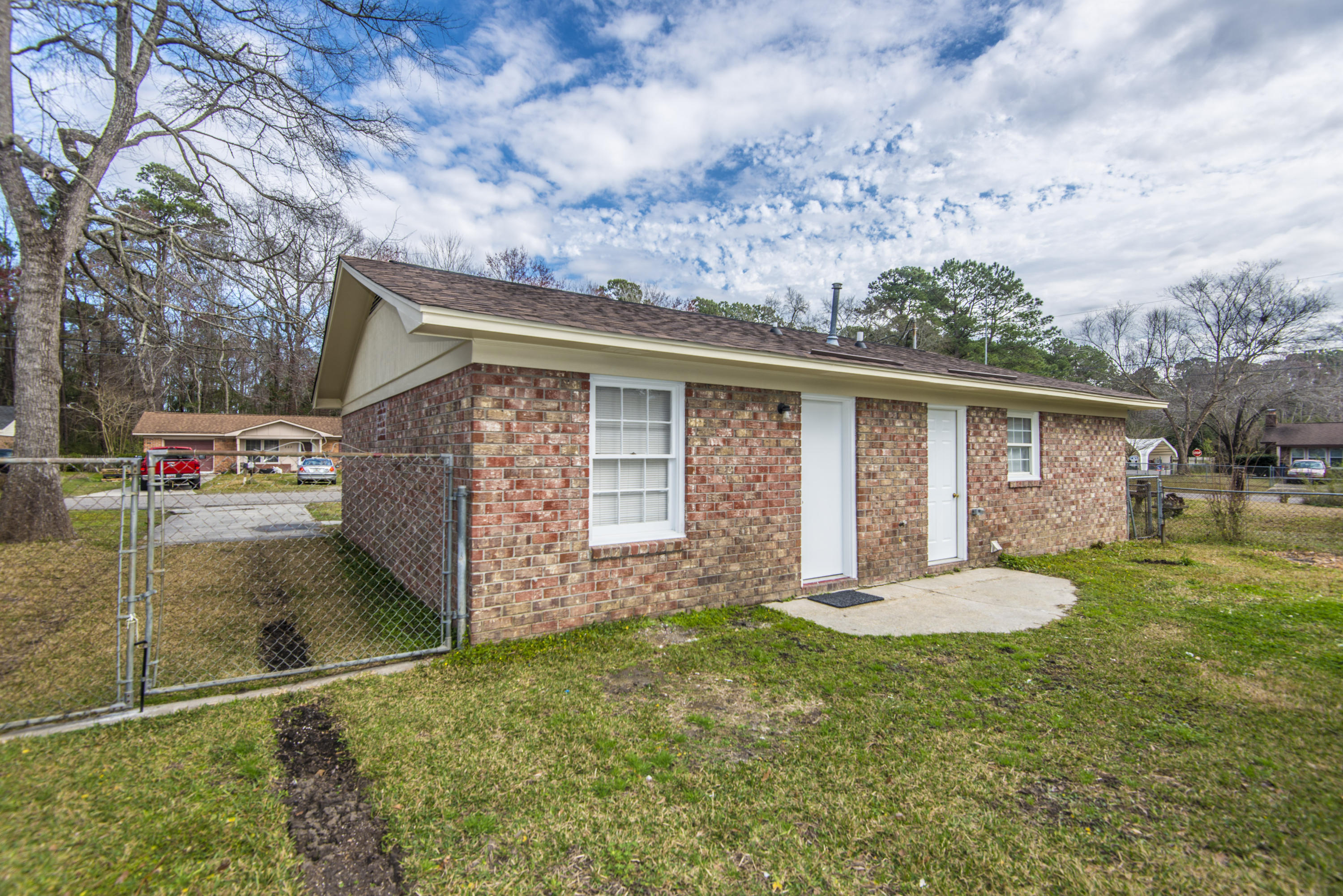 218 Arbor Road Summerville, SC 29485 - Photo 9 of 24 _DSC3432