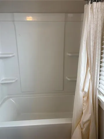 $2,400 | 2010 Broadway Street, New Orleans, LA 70118